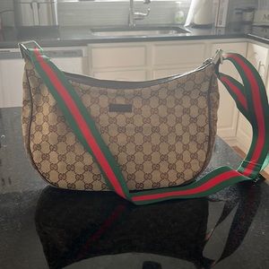 Gucci Classic Beige Crossbody with Green and Red Strap